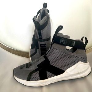 Women’s Athletic Shoes